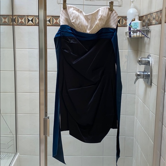 Pretty Black, White and teal dress - Picture 2 of 4